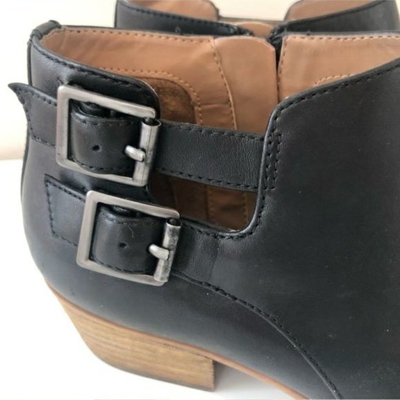 Clarks Collection Sz 7M Black Leather Ankle Booties #20701 Womens 2 Buckles Zip - Picture 2 of 5